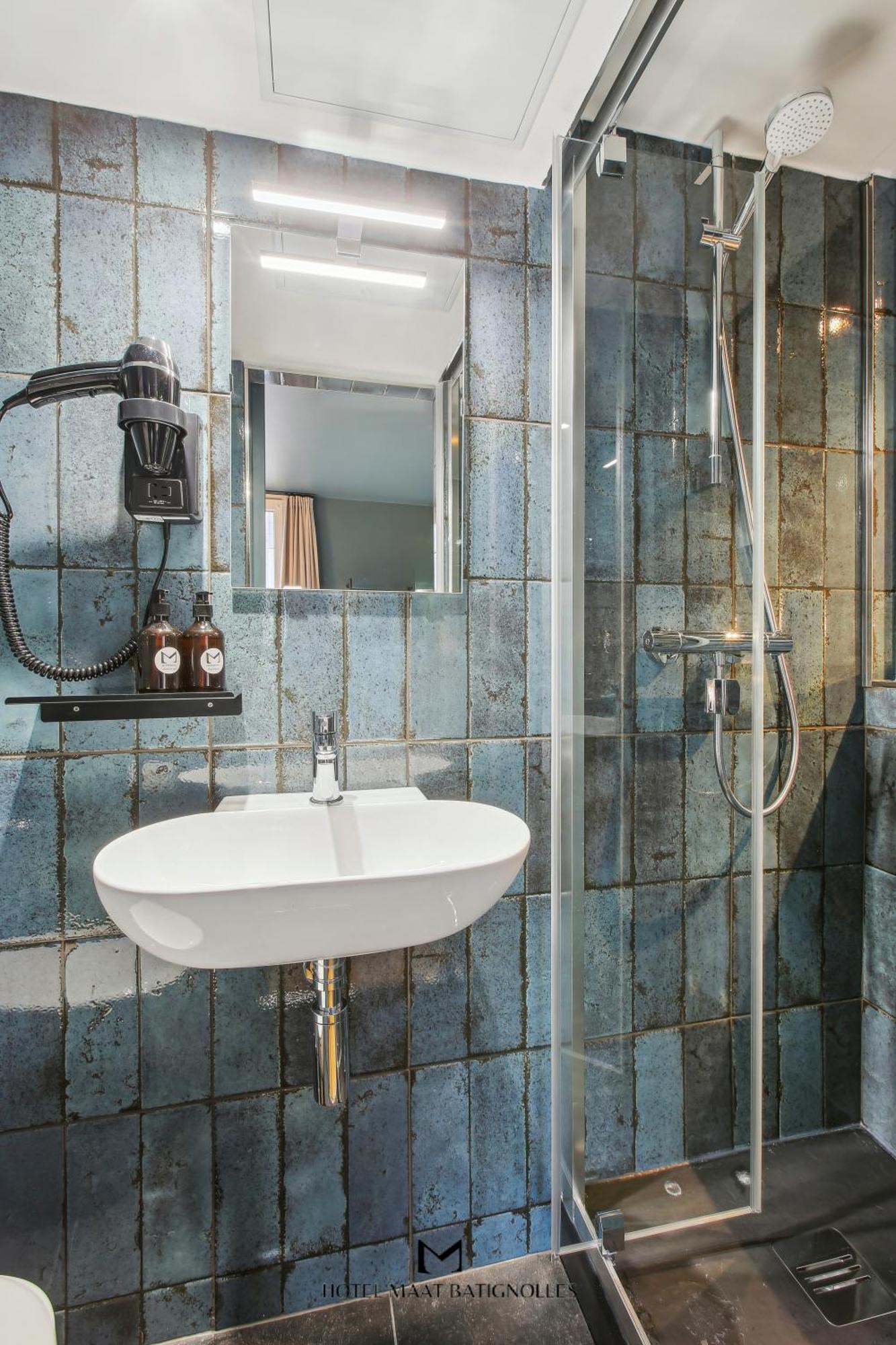 Hotel Maat Batignolles Paris Ngoại thất bức ảnh