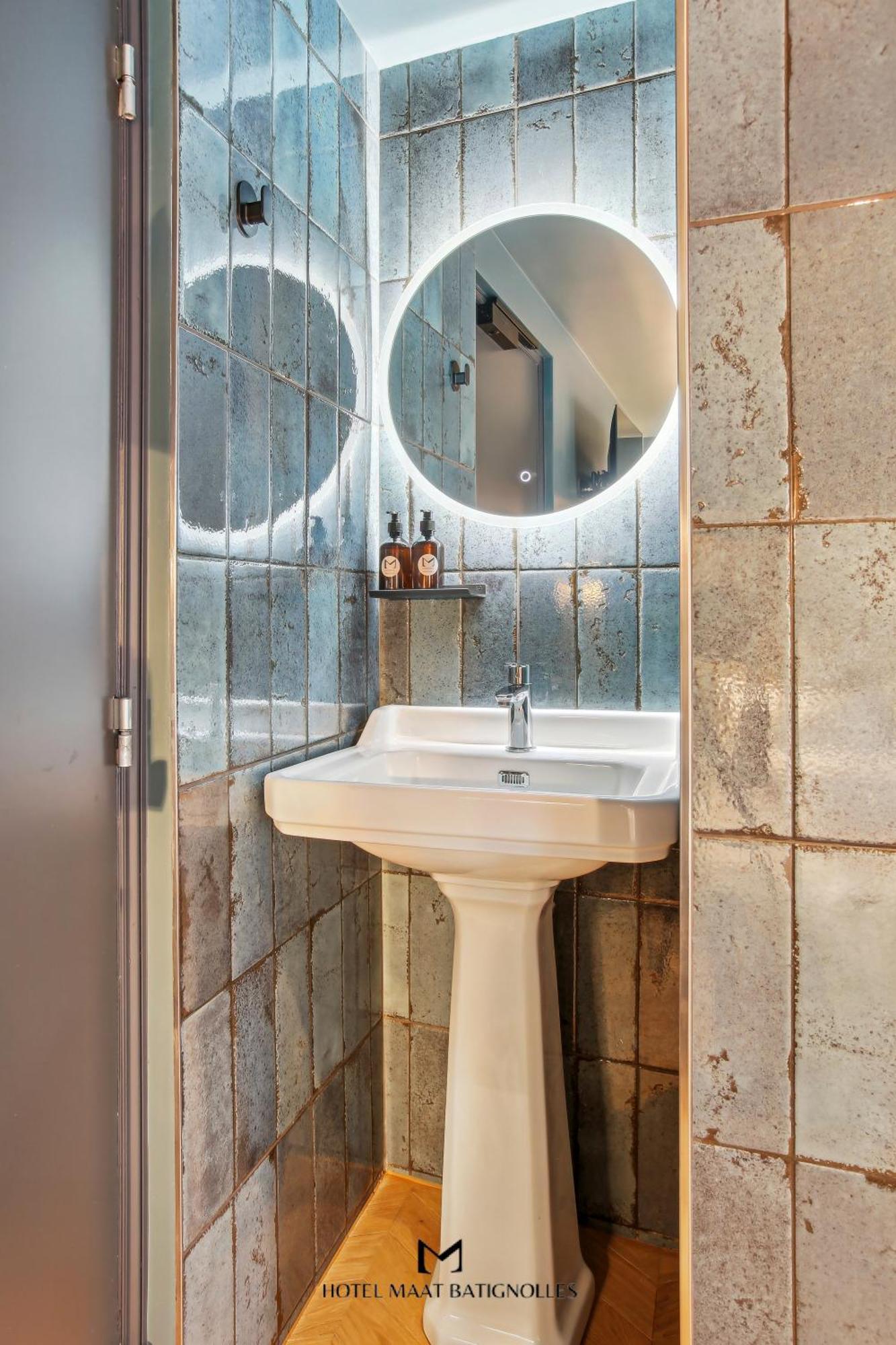 Hotel Maat Batignolles Paris Ngoại thất bức ảnh